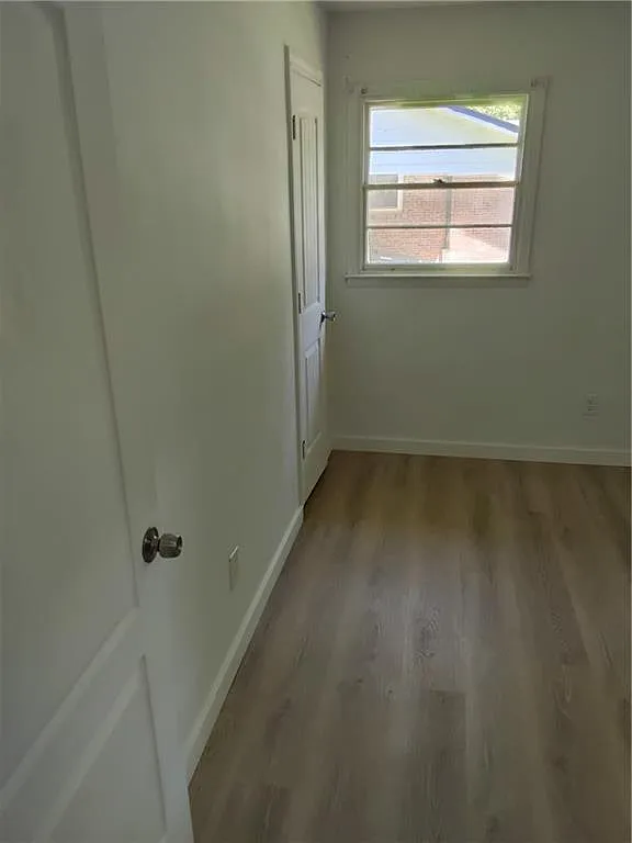 3 bed, 2.0 bath, 1100 sqft, $1,800 — Photo 3