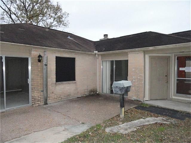 2nd image of 4015 Summit Valley Dr