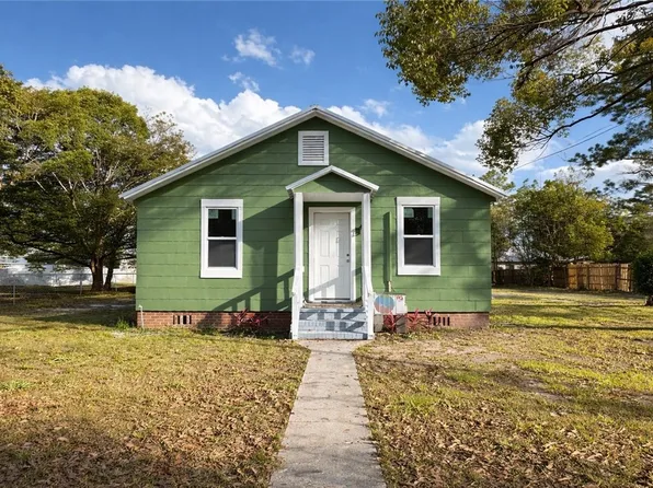 241 S Elm Ln, Jesup, GA 31546