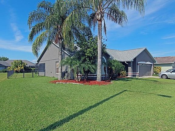2nd image of 2417 Sweetwater Blvd