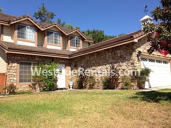 1st image of 916 Rose Arbor Dr