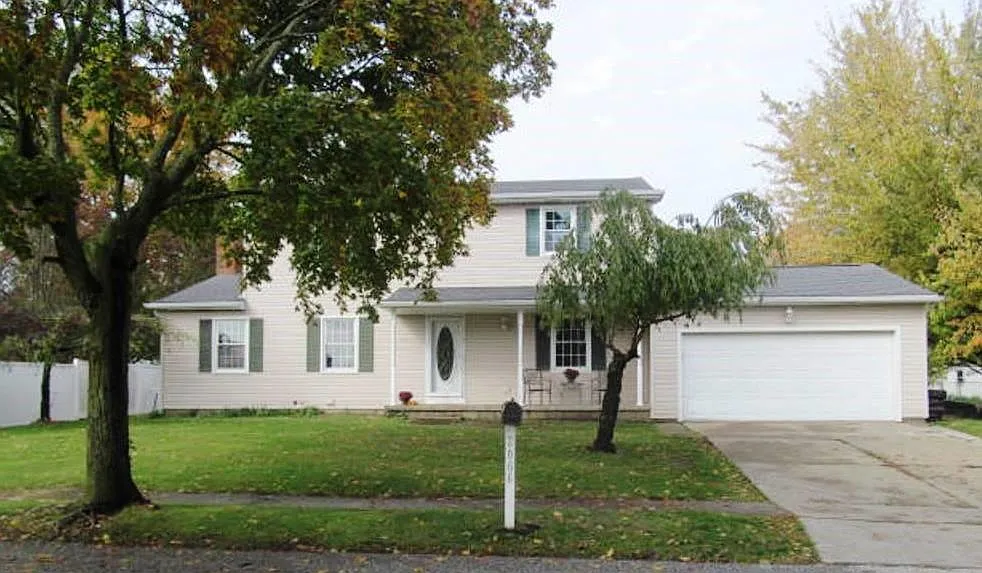 2066 Charleston Ave photo 1