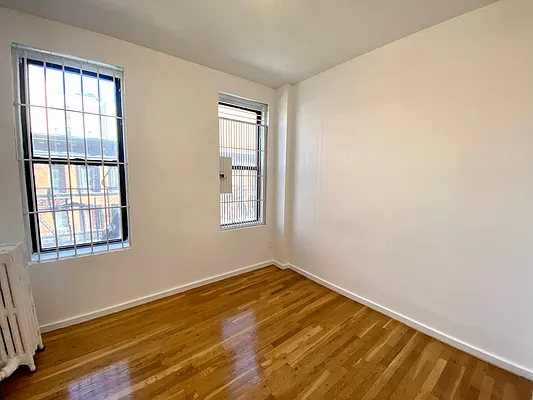 Rented by City Connections Realty | media 10