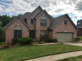 4525 Saratoga Woods Dr, Louisville, KY 40299