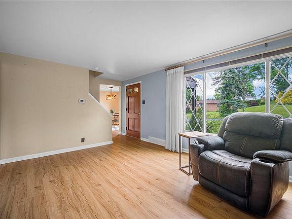 4th image of 301 Orchard Spring Rd