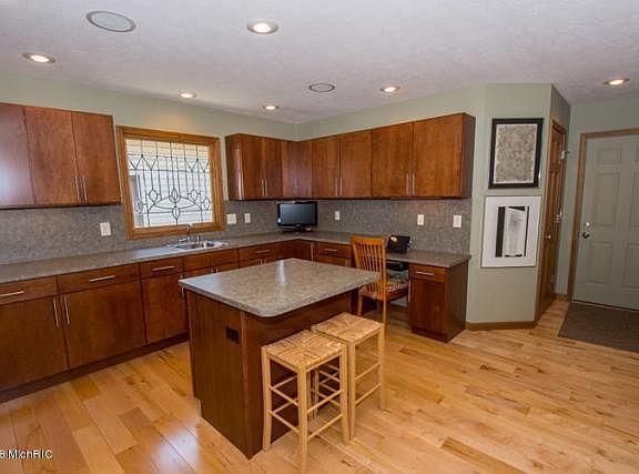 5th image of 21318 Sail Bay Dr