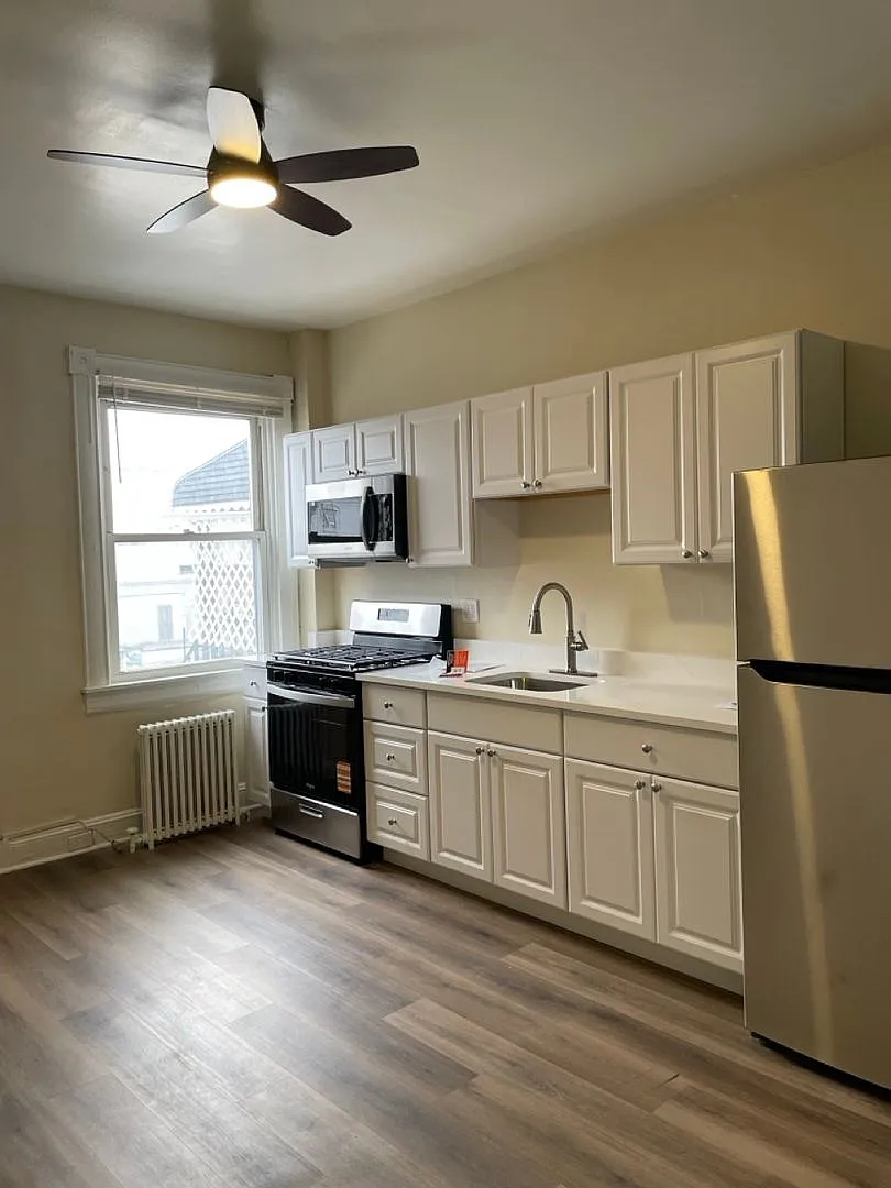 719 N Milton Avenue - Updated 3-Bedroom, 1-Bathroom Home — Photo 3