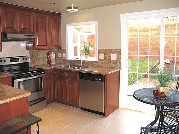 Beautifully Remodeled Kitchen