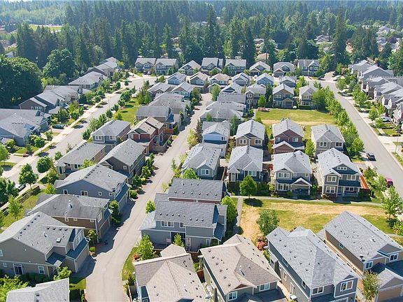 5th image of 2418 43rd Ave SE