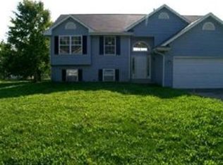 204 Pembroke Rd SW, Poplar Grove, IL 61065