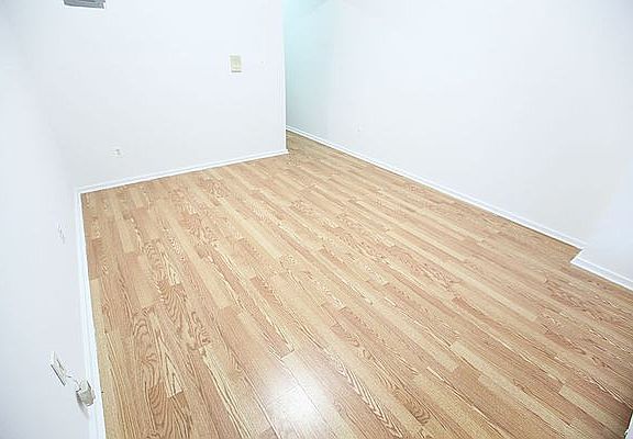 2nd image of 172 E 104th St APT 2A