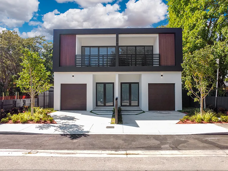5117 NW 4th Ave — Photo 1