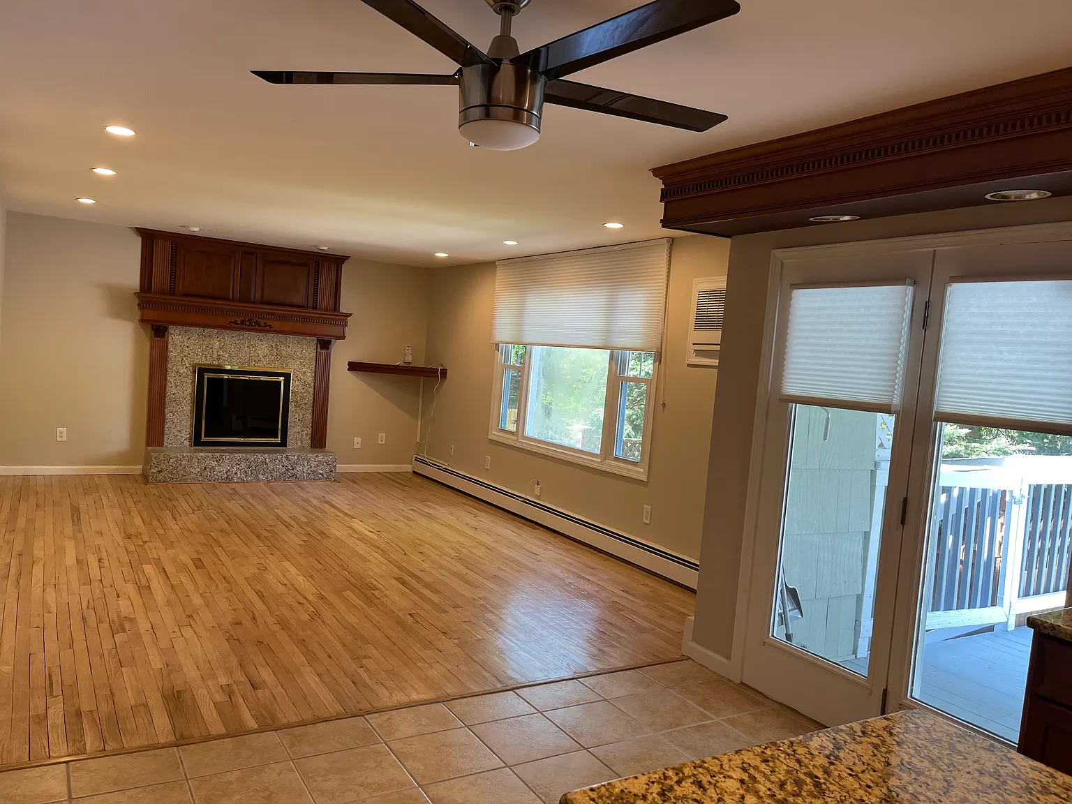 4 bed, 2.5 bath, 2335 sqft, $5,950 — Photo 4