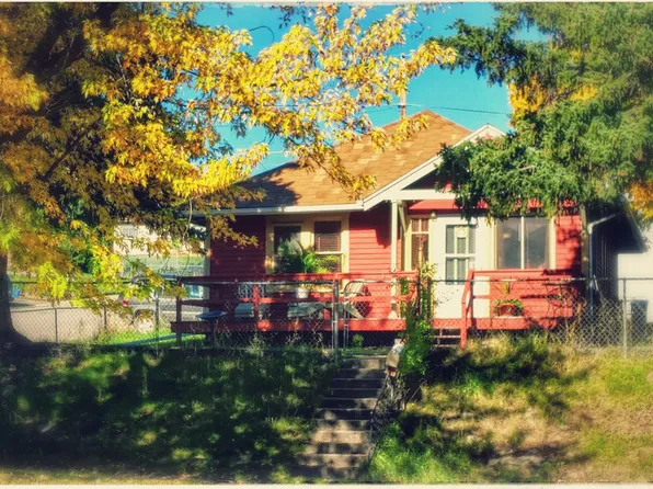 1124 W Boulevard St, Lewistown, MT 59457