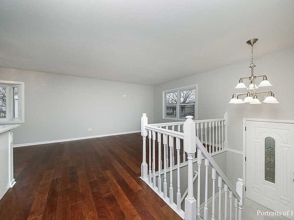 3rd image of 305 E Birch Dr