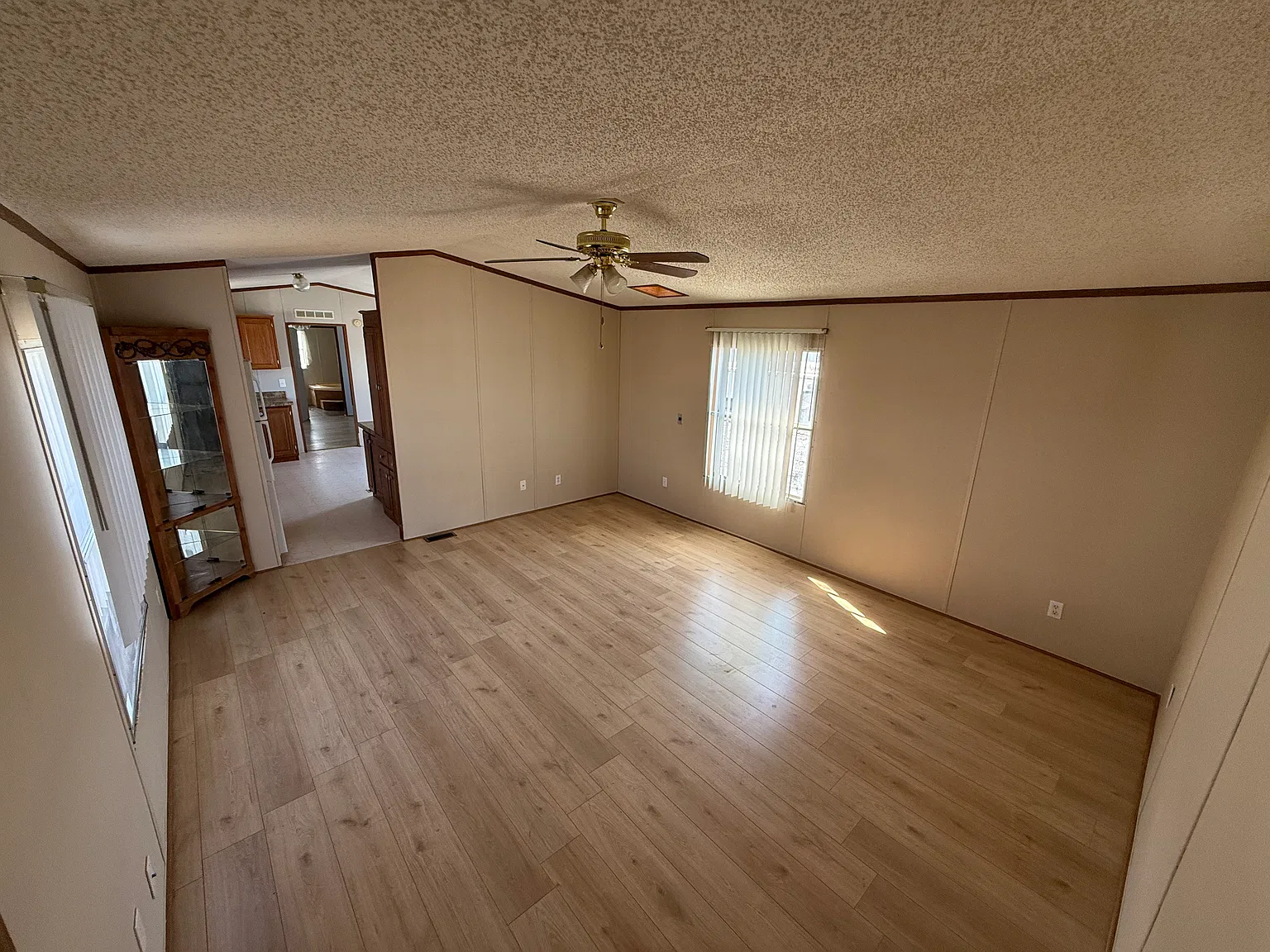 3 bed, 1216 sqft, $1,100 — Photo 4