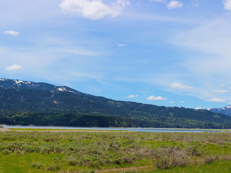 2nd image of 42 Aster Loop