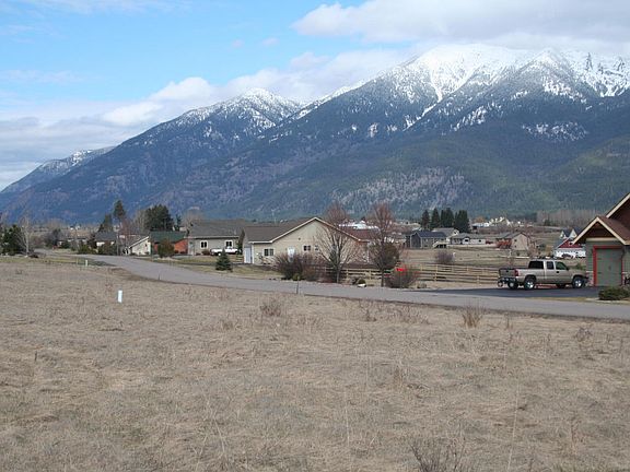 3rd image of 1596 Foxtail Dr