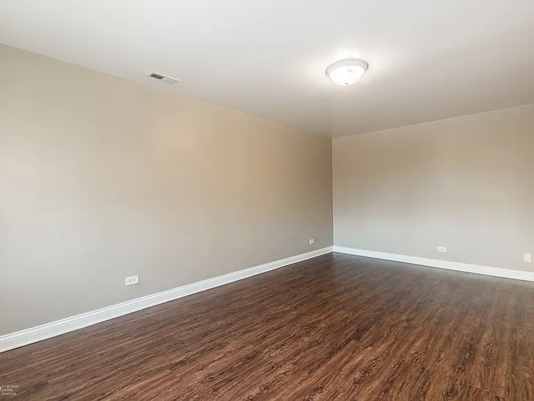 8237 S Drexel Ave #3E — Photo 3