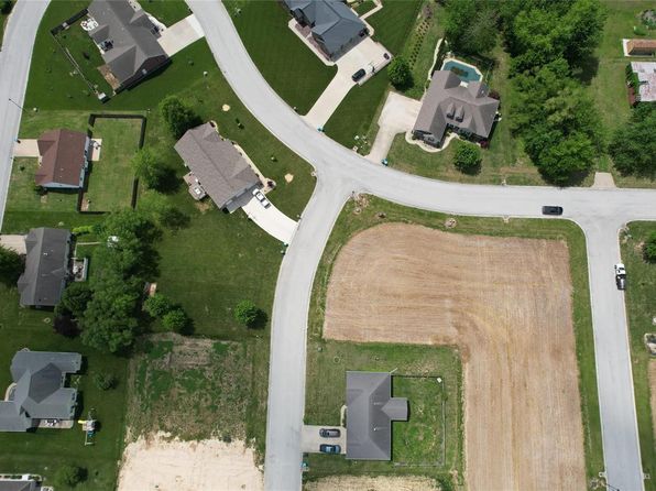 228 Walnut St, Damiansville, IL 62215