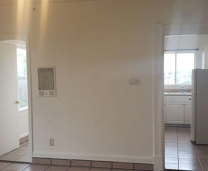 2419 J St #3 — Photo 3
