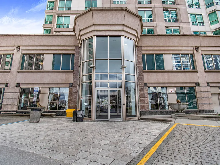 1 Lee Centre Dr — Photo 16