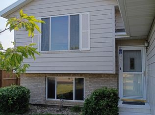 5609 S Cain Ave, Sioux Falls, SD 57106