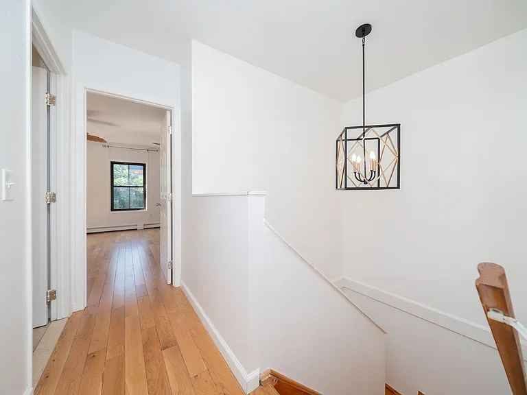 91 Hull St #2 — Photo 9
