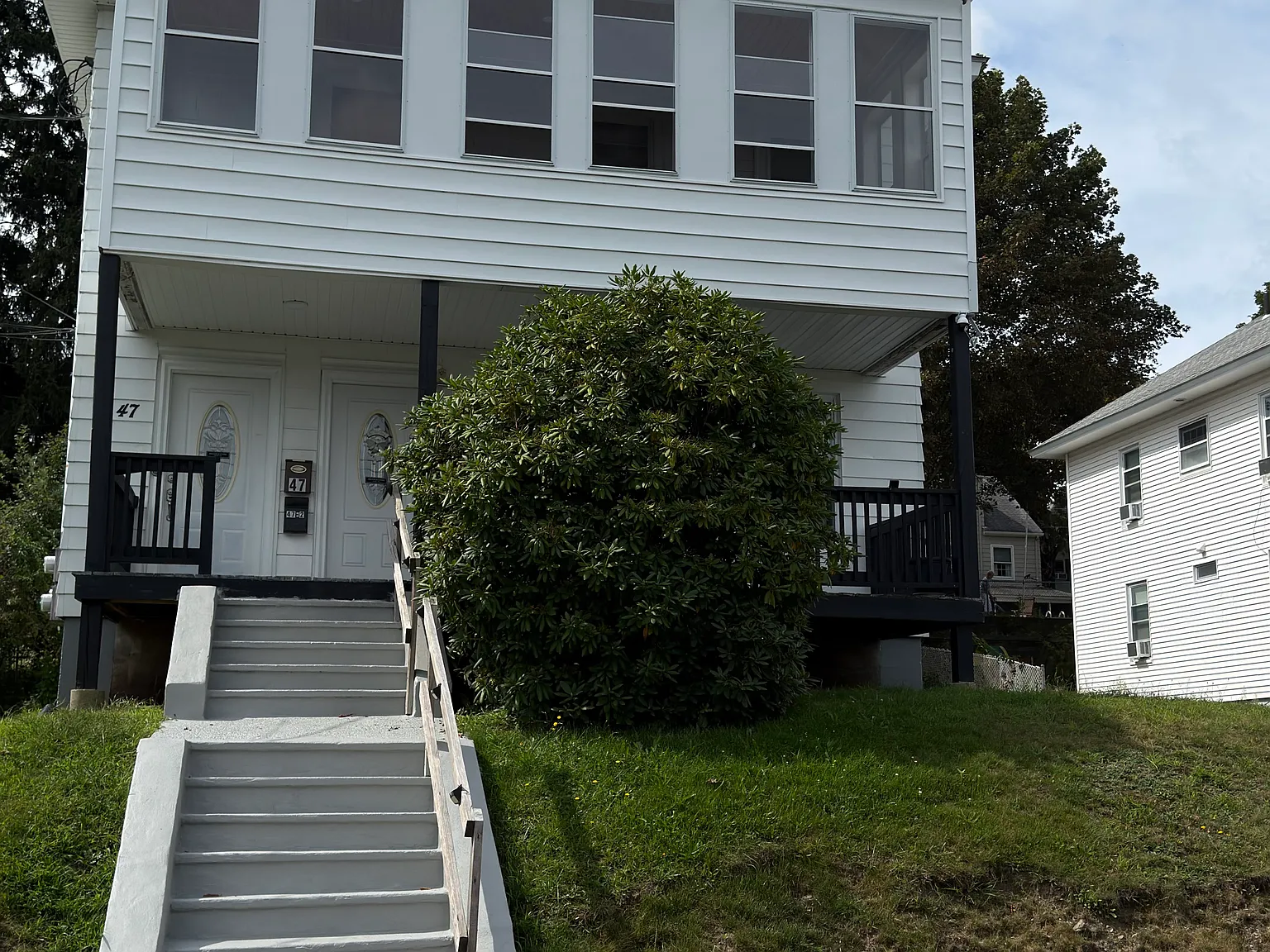 3 bed, 1100 sqft, $2,000 — Photo 1