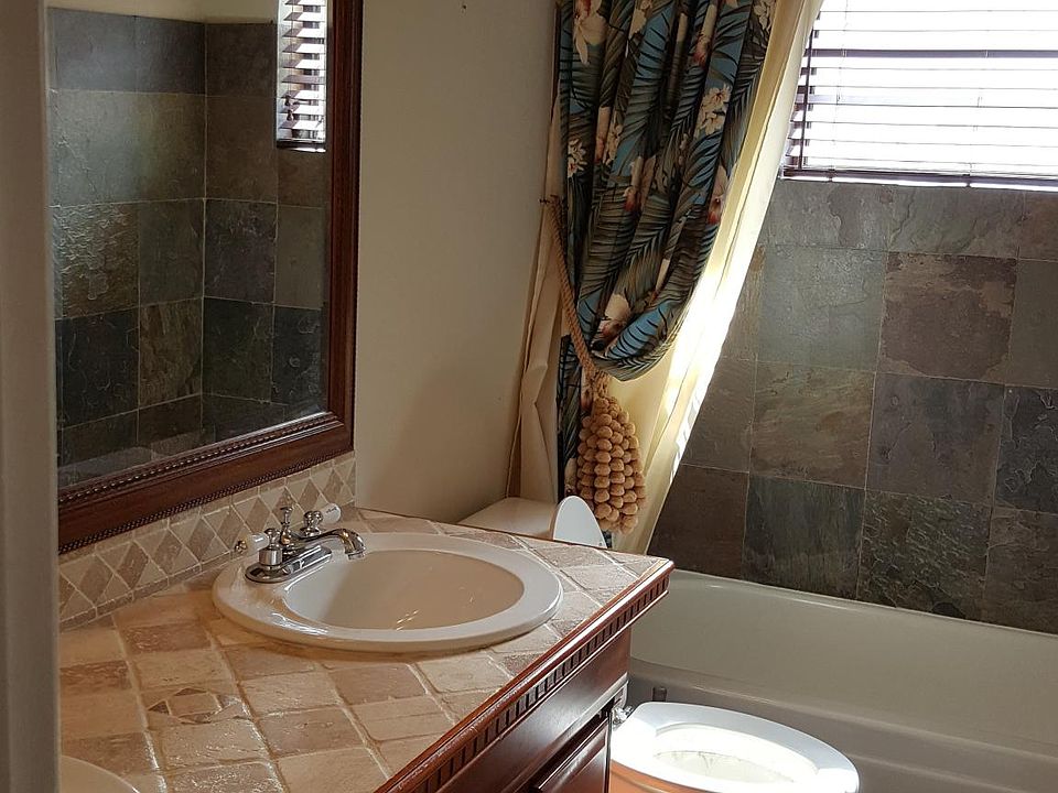 Main bathroom
