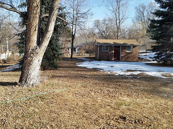 Small outbuilding; studio?