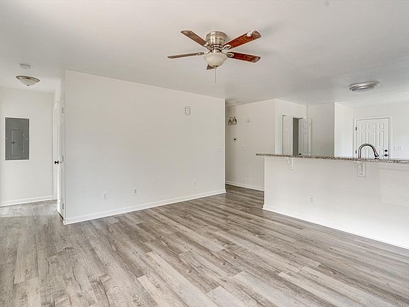 2nd image of 1711 Olive St