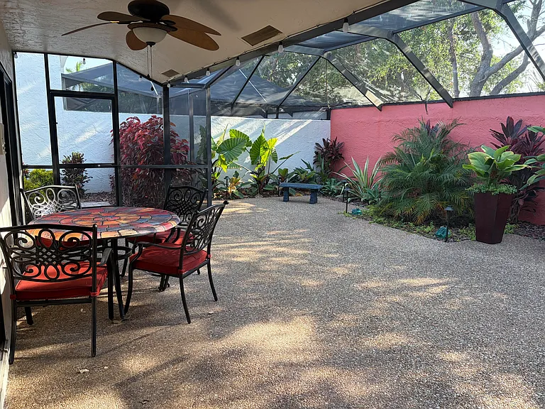 21435 Campo Allegro Dr — Photo 32