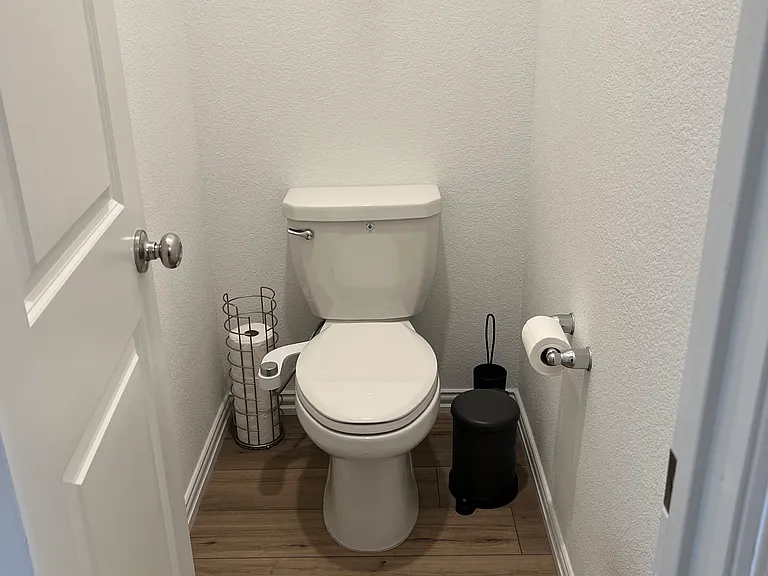 5929 Edward Dr — Photo 16
