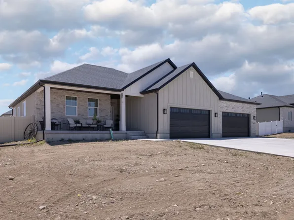 377 W Rigdon St, Grantsville, UT 84029