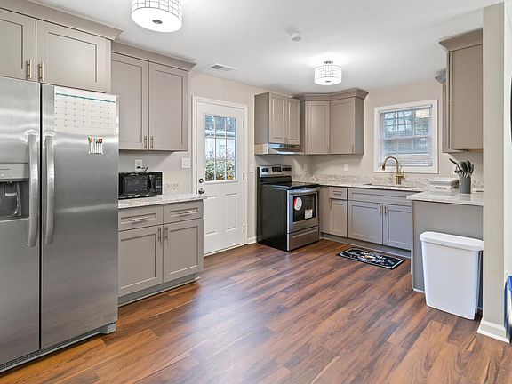 3rd image of 1643 Mary George Ave NW #18106351