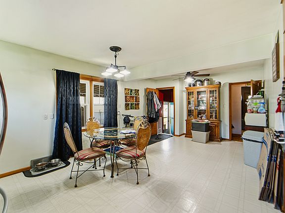 3rd image of 3214 Kinsey Ave