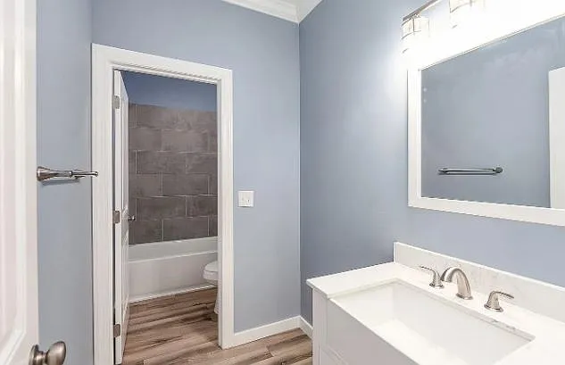 3 bed, 2028 sqft, $1,800 — Photo 2