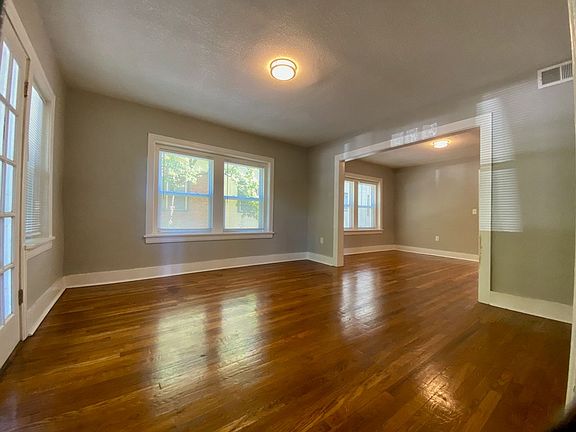 2nd image of 5047-5049 Wyandotte St #5047-1