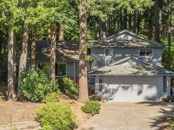 9995 SE Gia Ct, Happy Valley, OR 97086