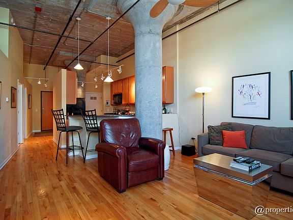 Kitchen/Living Room