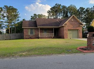 6748 Foxberry Rd, Fayetteville, NC 28314