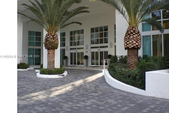 1st image of 950 Brickell Bay Dr APT 3006