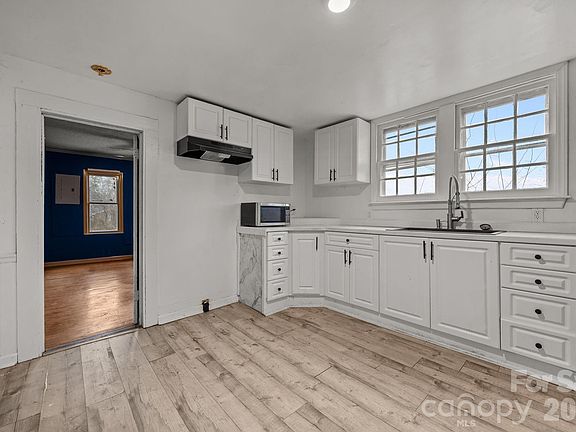 3rd image of 2821 Old Fairground Rd