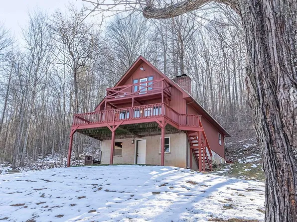 192 Opus Ln, Amherst, VA 24521