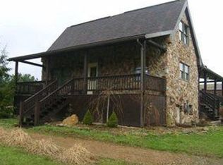 761 Hall Rd, Butler, PA 16001