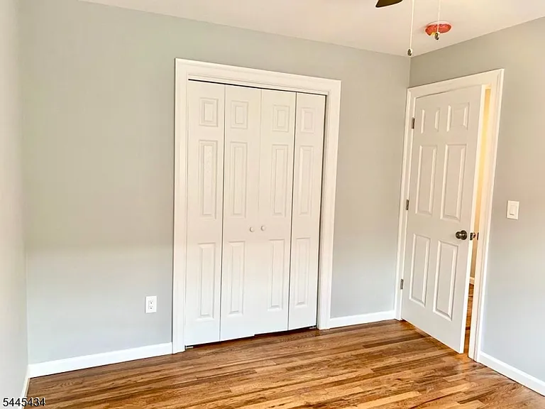15 Wallace St #2 — Photo 11
