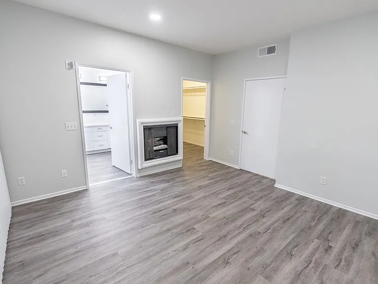 4532 Murietta Ave — Photo 49
