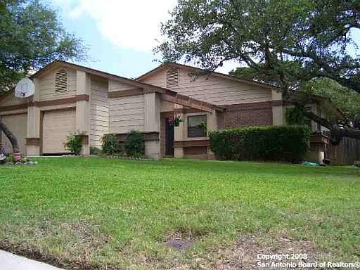 2nd image of 1935 CREEK HOLLOW DR