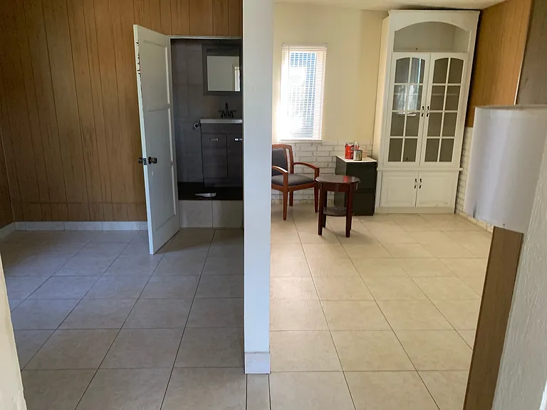 Linda Vista Dr — Photo 3